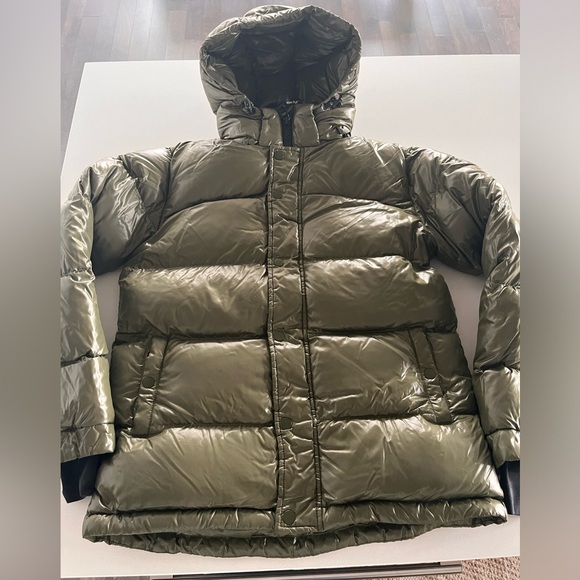 Aritzia TNA Superpuff Puffer Jacket - Picture 4 of 10